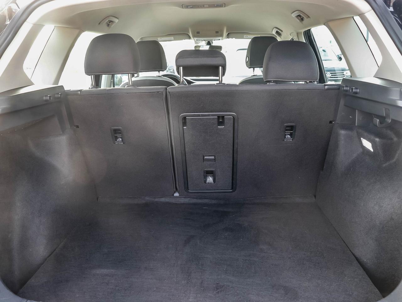 2024 Volkswagen Taos Trendline 4Motion Photo