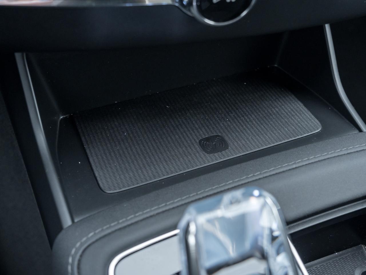 2025 Volvo XC90 2025.5 B6 AWD PLUS <9000km> 21" ALLOY WHEELS CPO Photo