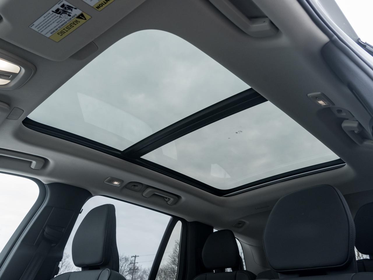 2025 Volvo XC90 2025.5 B6 AWD PLUS <9000km> 21" ALLOY WHEELS CPO Photo