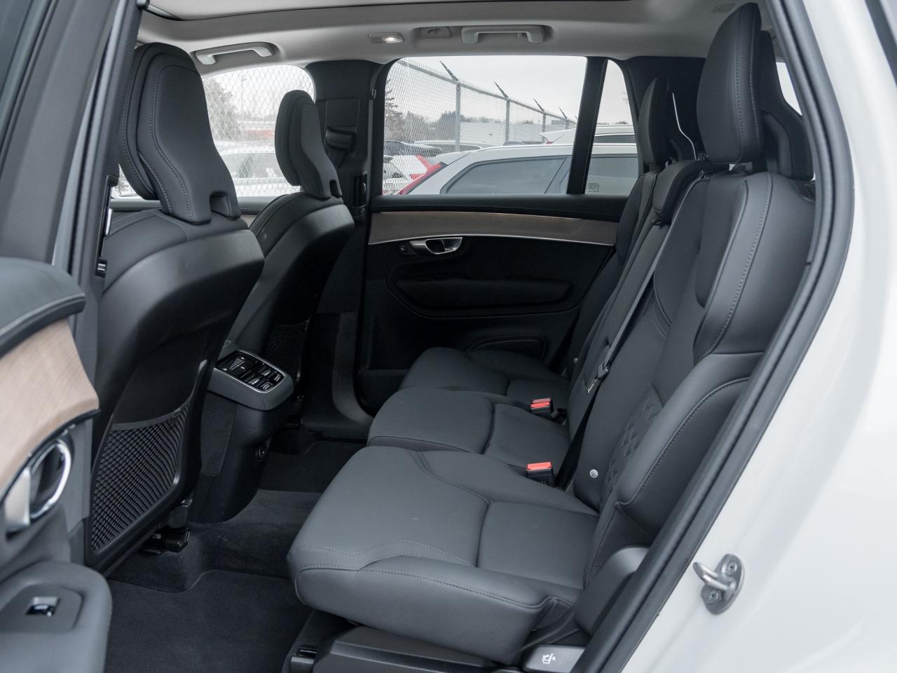 2025 Volvo XC90 2025.5 B6 AWD PLUS <9000km> 21" ALLOY WHEELS CPO Photo