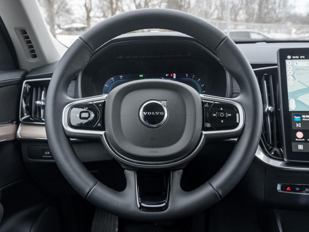 2025 Volvo XC90 2025.5 B6 AWD Plus 7-Seater SUPER LOW KM  LIKE NEW Photo