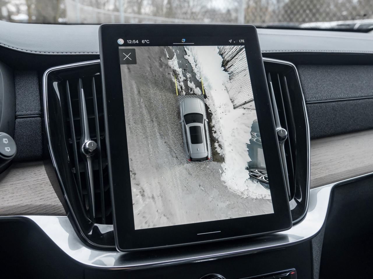 2025 Volvo XC90 2025.5 B6 AWD Plus 7-Seater SUPER LOW KM  LIKE NEW Photo