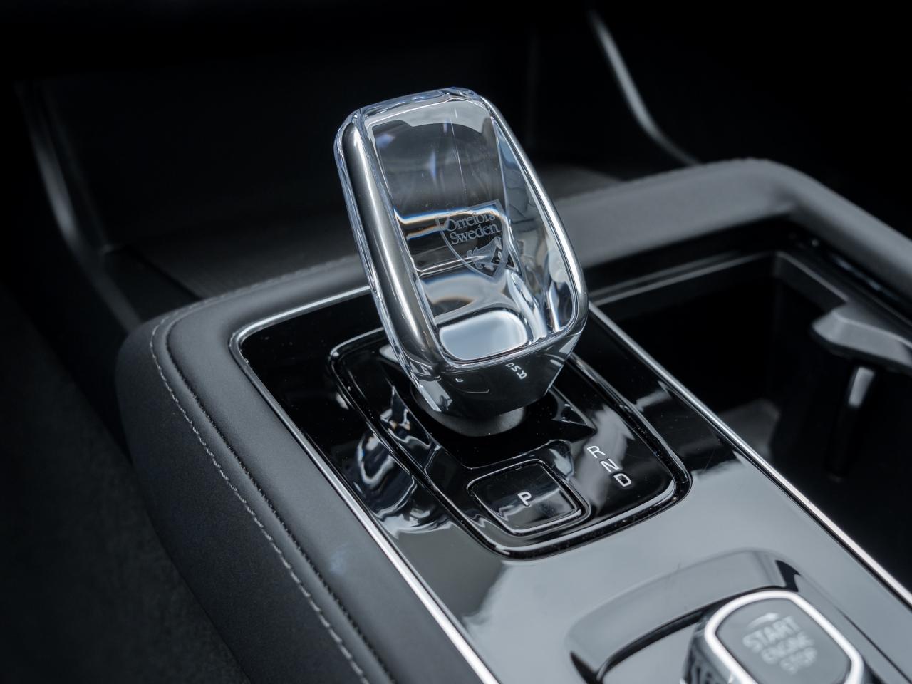 2025 Volvo XC90 2025.5 B6 AWD Plus 7-Seater SUPER LOW KM  LIKE NEW Photo