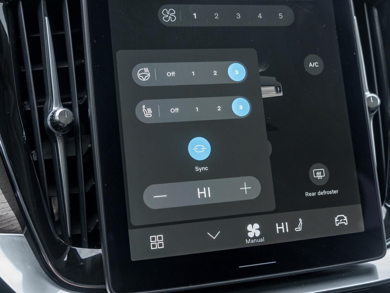 2025 Volvo XC90 2025.5 B6 AWD Plus 7-Seater SUPER LOW KM  LIKE NEW Photo