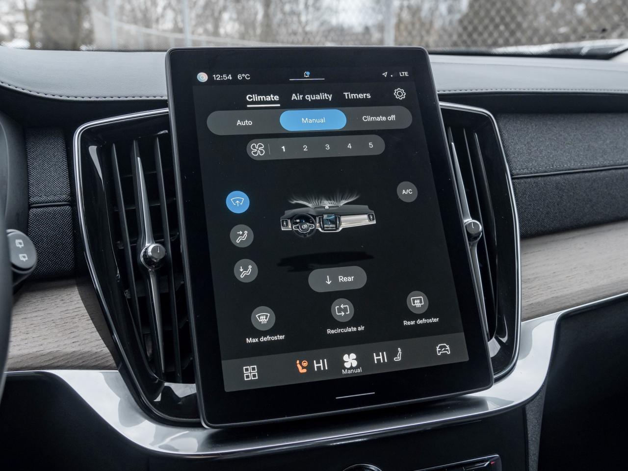 2025 Volvo XC90 2025.5 B6 AWD Plus 7-Seater SUPER LOW KM  LIKE NEW Photo