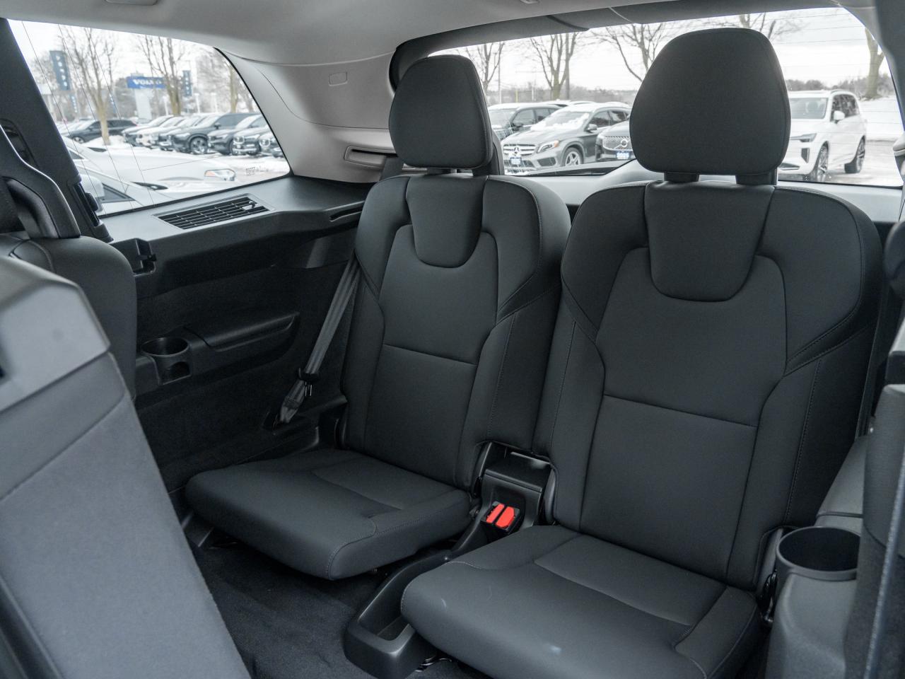 2025 Volvo XC90 2025.5 B6 AWD Plus 7-Seater SUPER LOW KM  LIKE NEW Photo