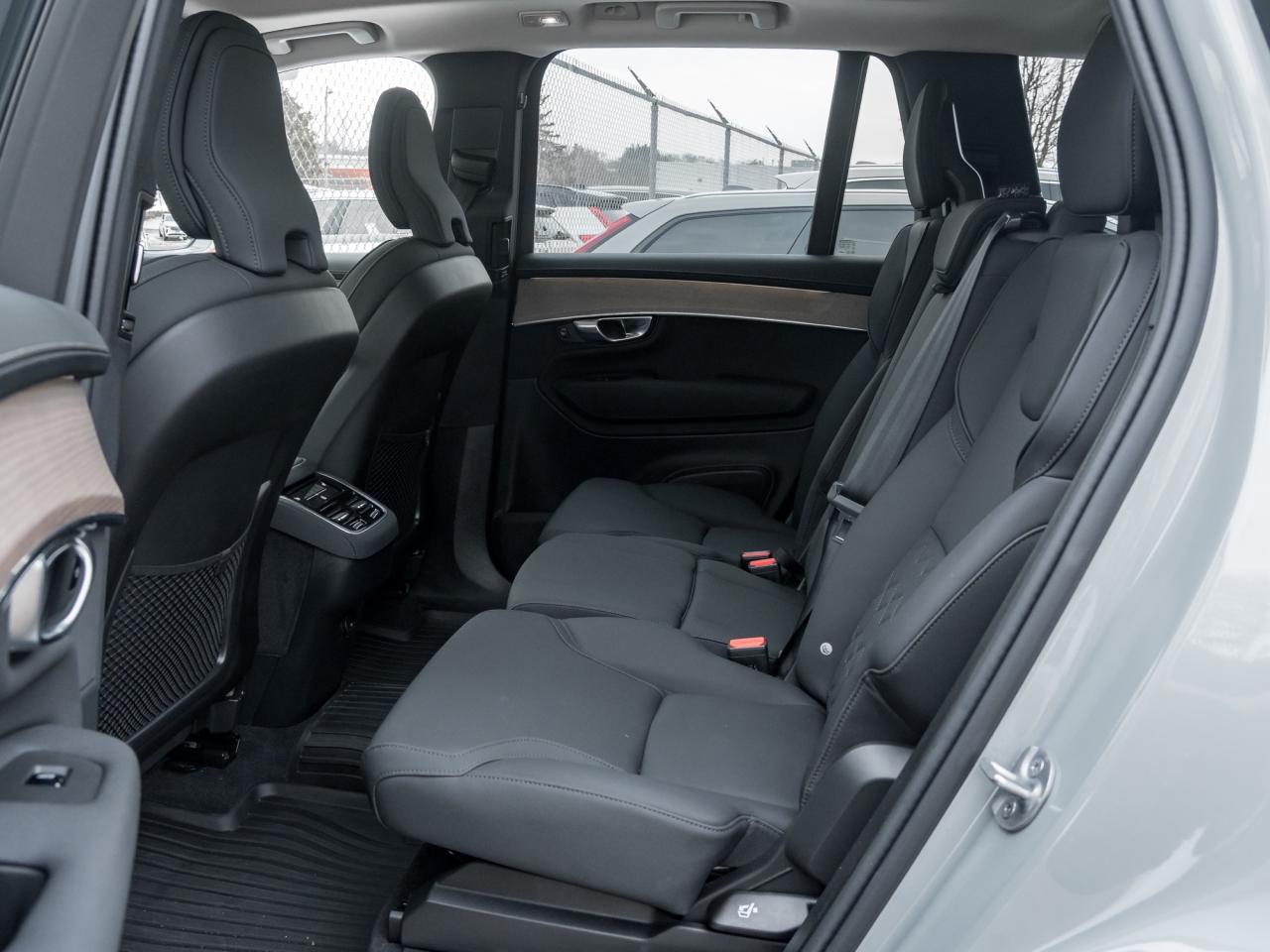 2025 Volvo XC90 2025.5 B6 AWD Plus 7-Seater SUPER LOW KM  LIKE NEW Photo