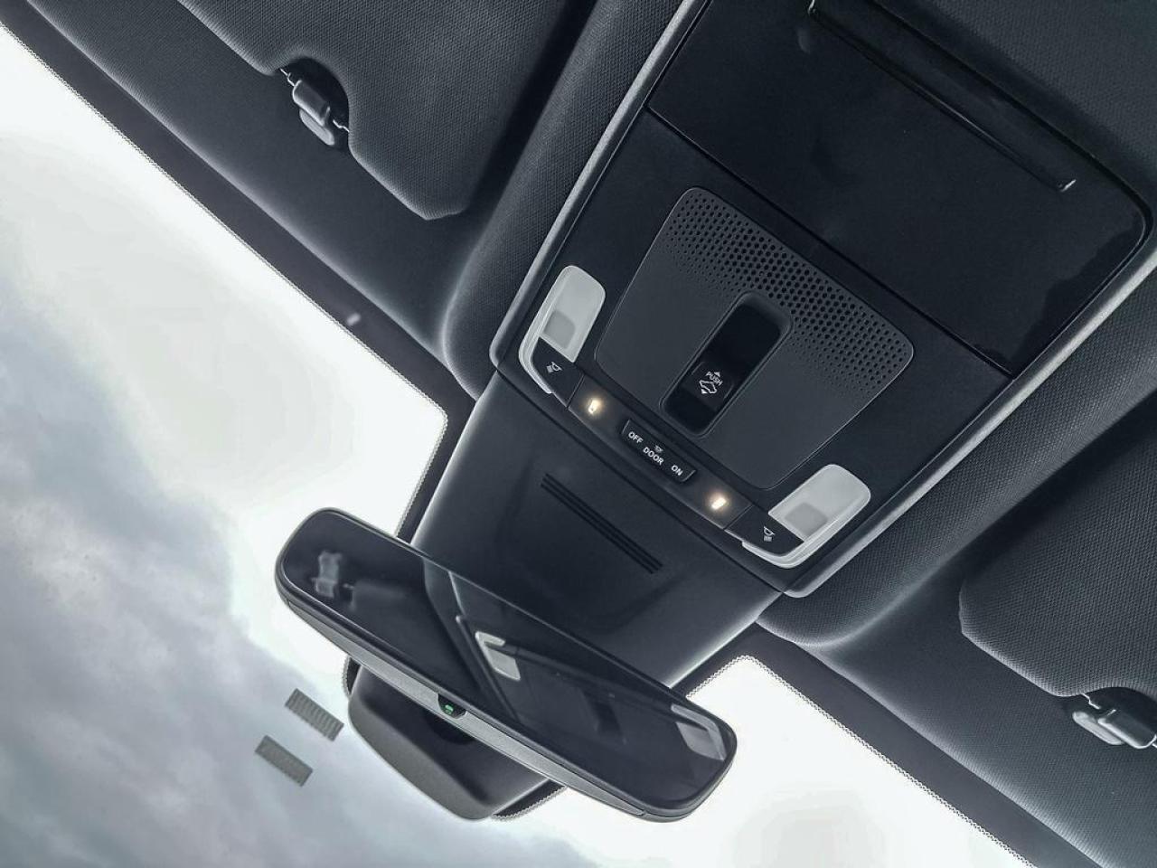 2024 Honda CR-V Hybrid Touring Photo