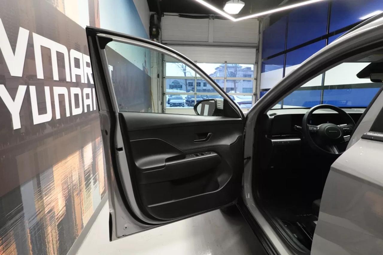 2025 Hyundai KONA PREFERRED SPORT   AWD   HEATED SEATS   HEATED WHEE Photo