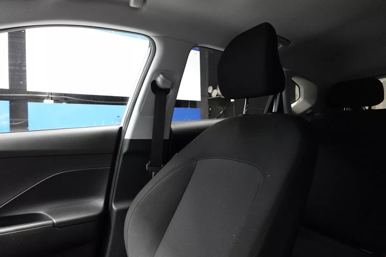 2025 Hyundai KONA PREFERRED SPORT   AWD   HEATED SEATS   HEATED WHEE Photo