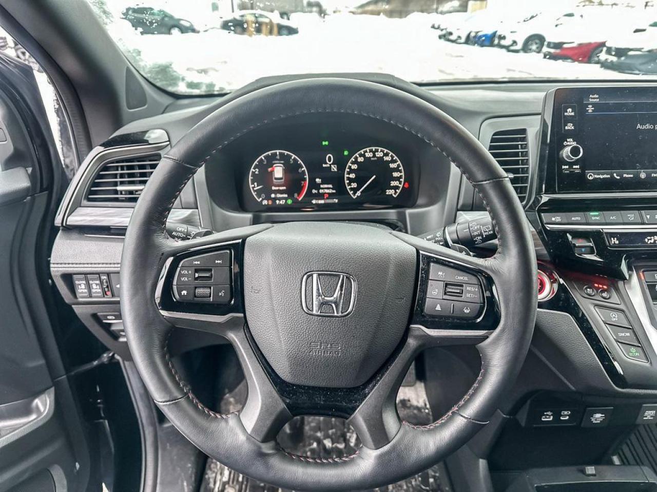 2025 Honda Odyssey Black Edition Photo