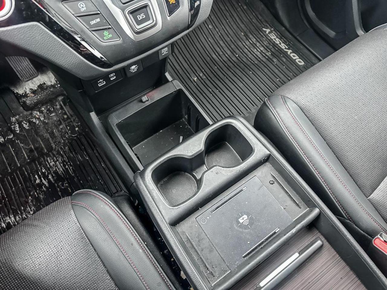 2025 Honda Odyssey Black Edition Photo