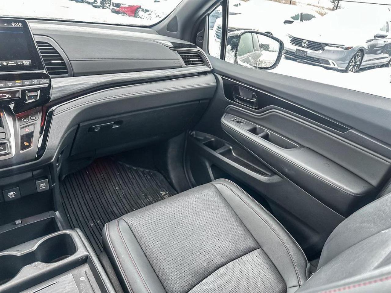 2025 Honda Odyssey Black Edition Photo