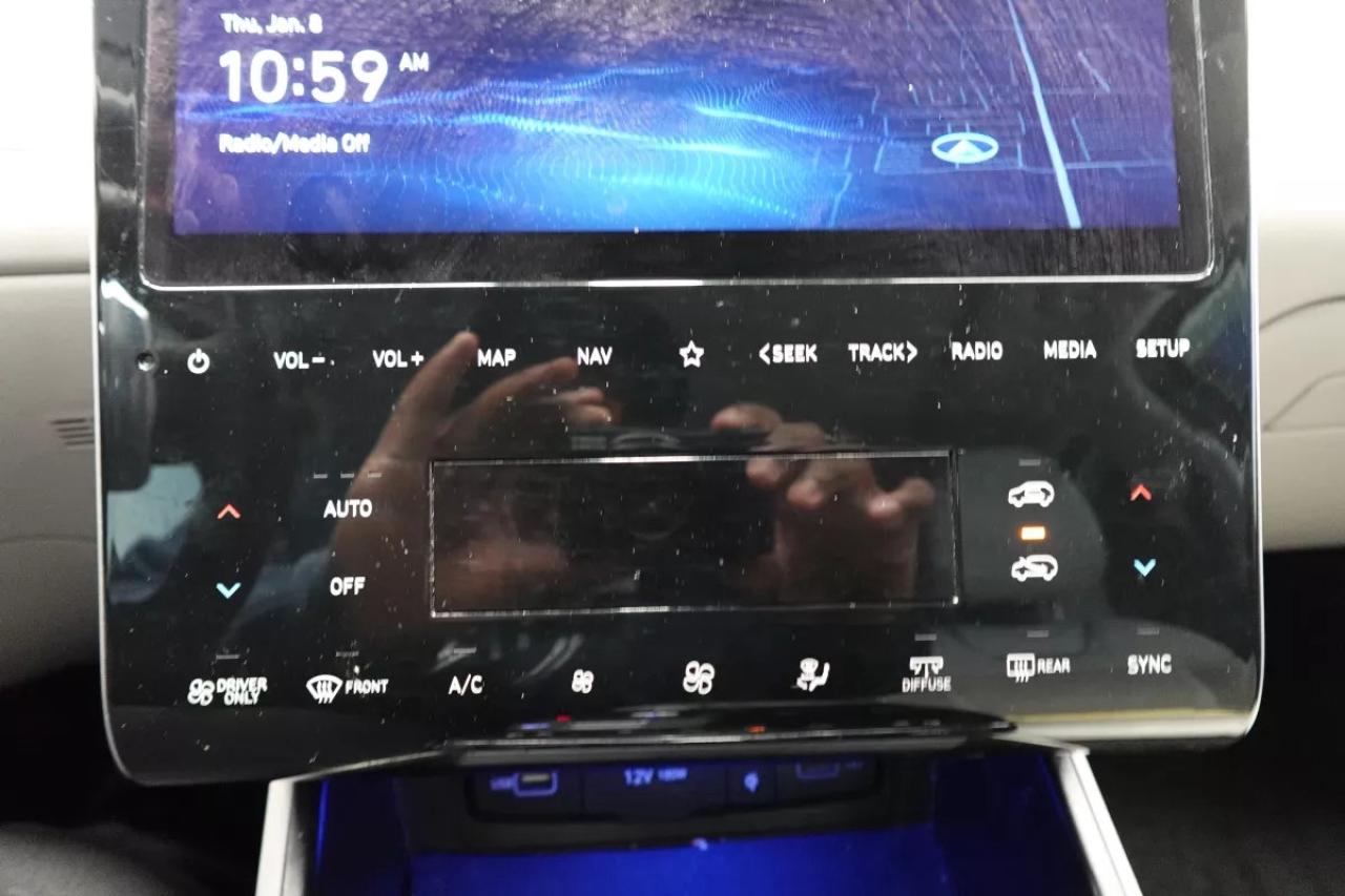 2022 Hyundai Tucson Hybrid ULTIMATE CALLIGRAPHY / / HTD COOL SEATS / POWERLIF Photo