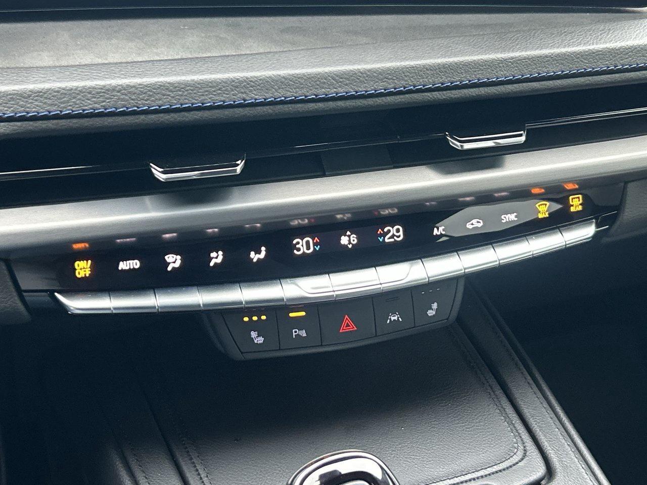 2024 Cadillac XT4 Sport Low KMS Rates from 4.99% Blind-Spot Photo