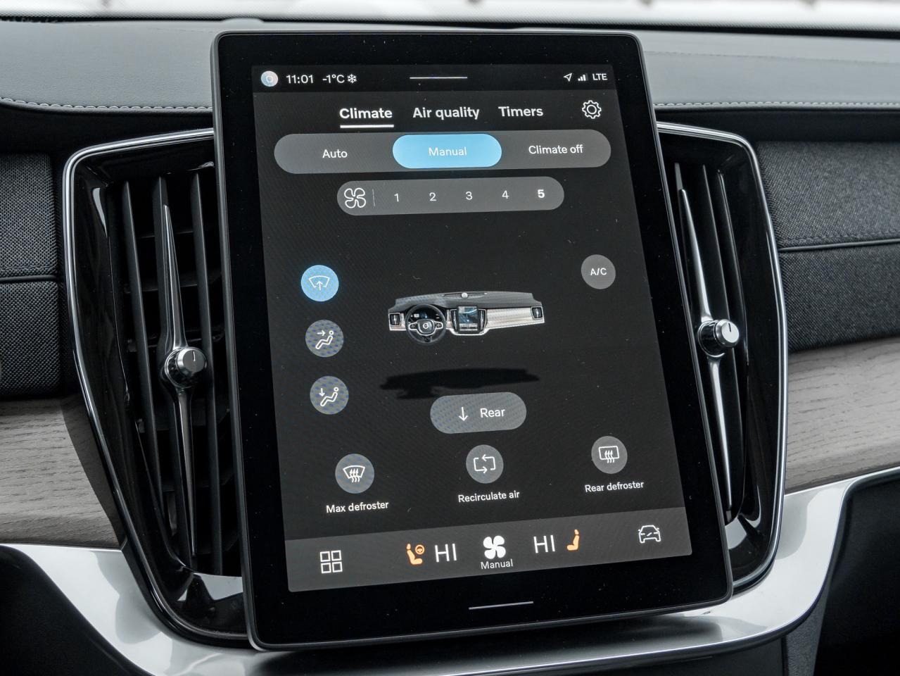 2025 Volvo XC90 2025.5 B6 AWD 7-Seater  HOLIDAY SPECIAL  20" ALLOY Photo