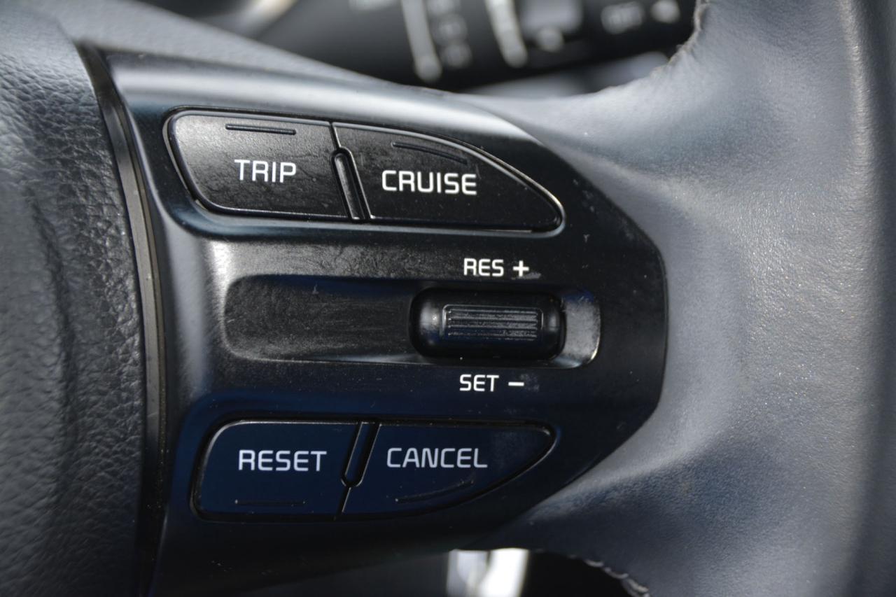 2022 Kia Rio 5-door RIO S Photo