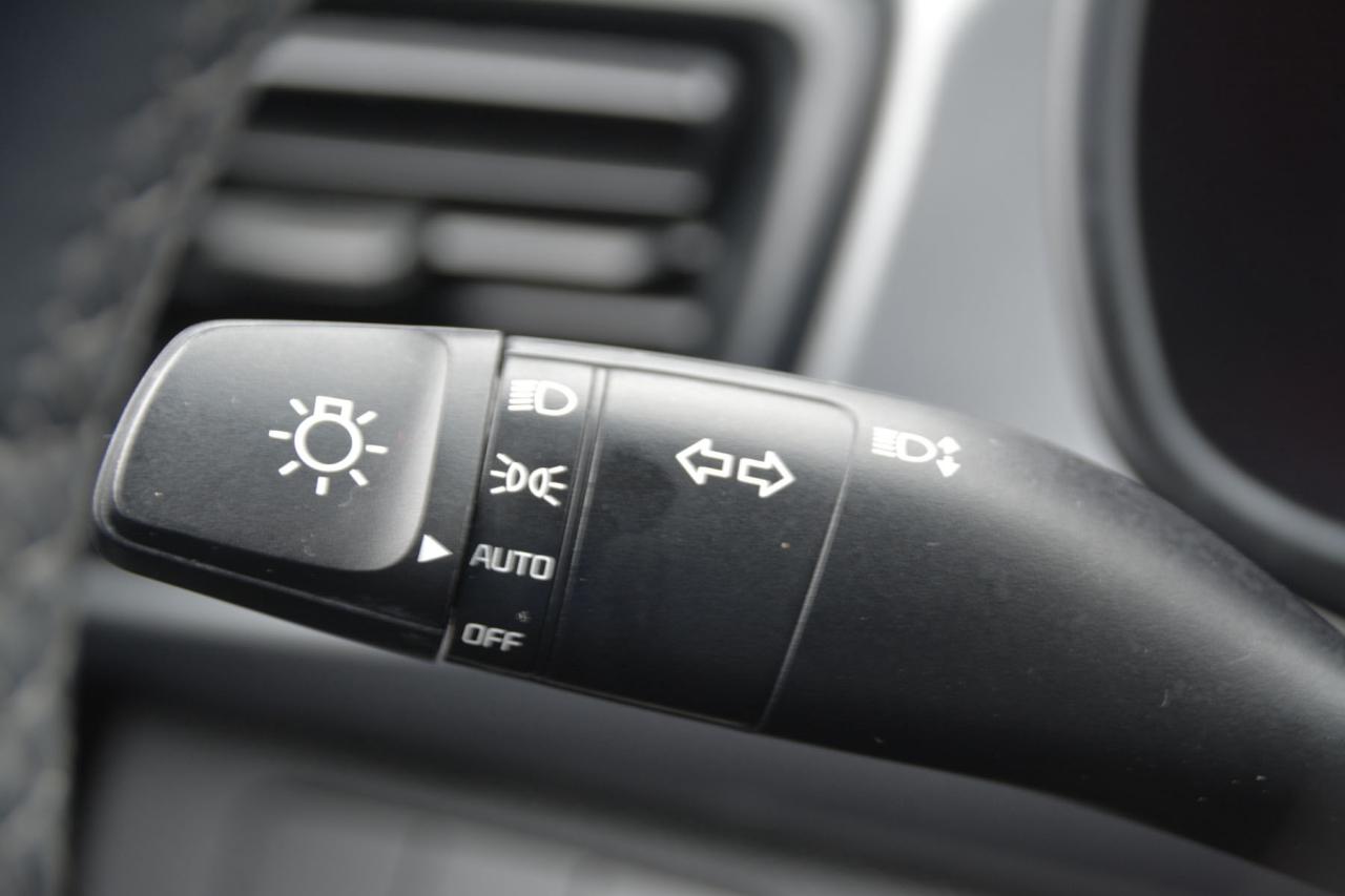 2022 Kia Rio 5-door RIO S Photo