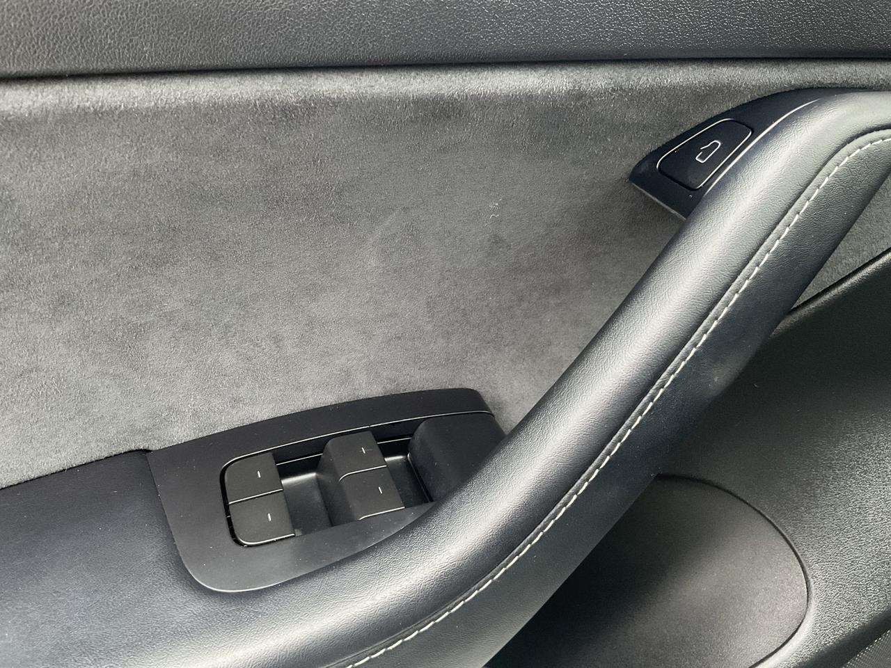 2022 Tesla Model 3 Long Range AWD - WHITE LEATHER! NAV! CAMERAS! Photo