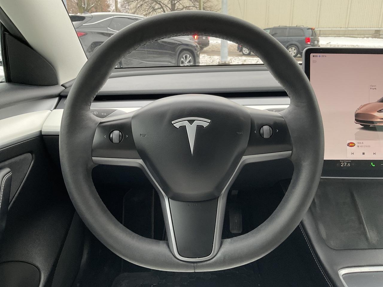 2022 Tesla Model 3 Long Range AWD - WHITE LEATHER! NAV! CAMERAS! Photo