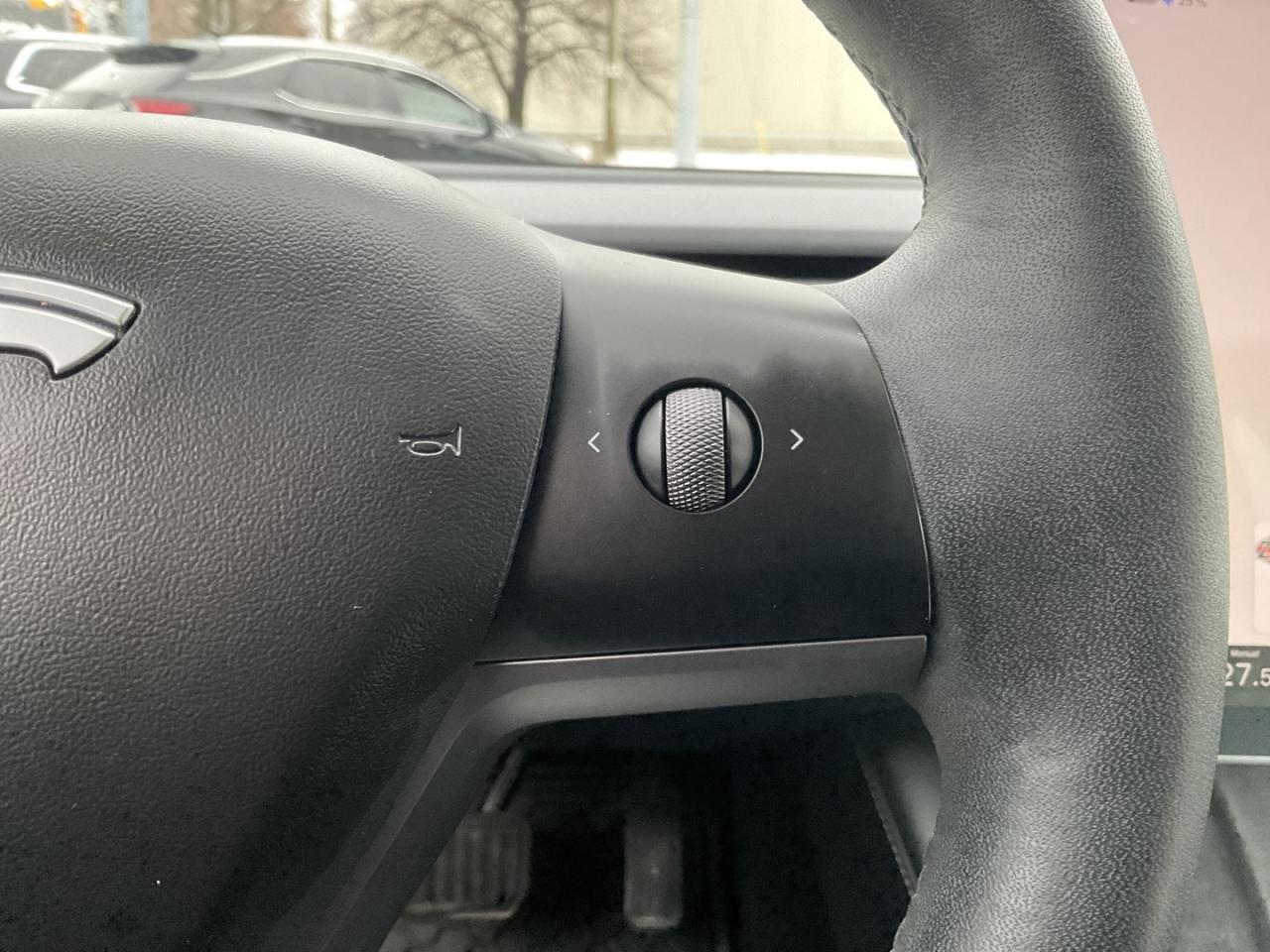 2022 Tesla Model 3 Long Range AWD - WHITE LEATHER! NAV! CAMERAS! Photo