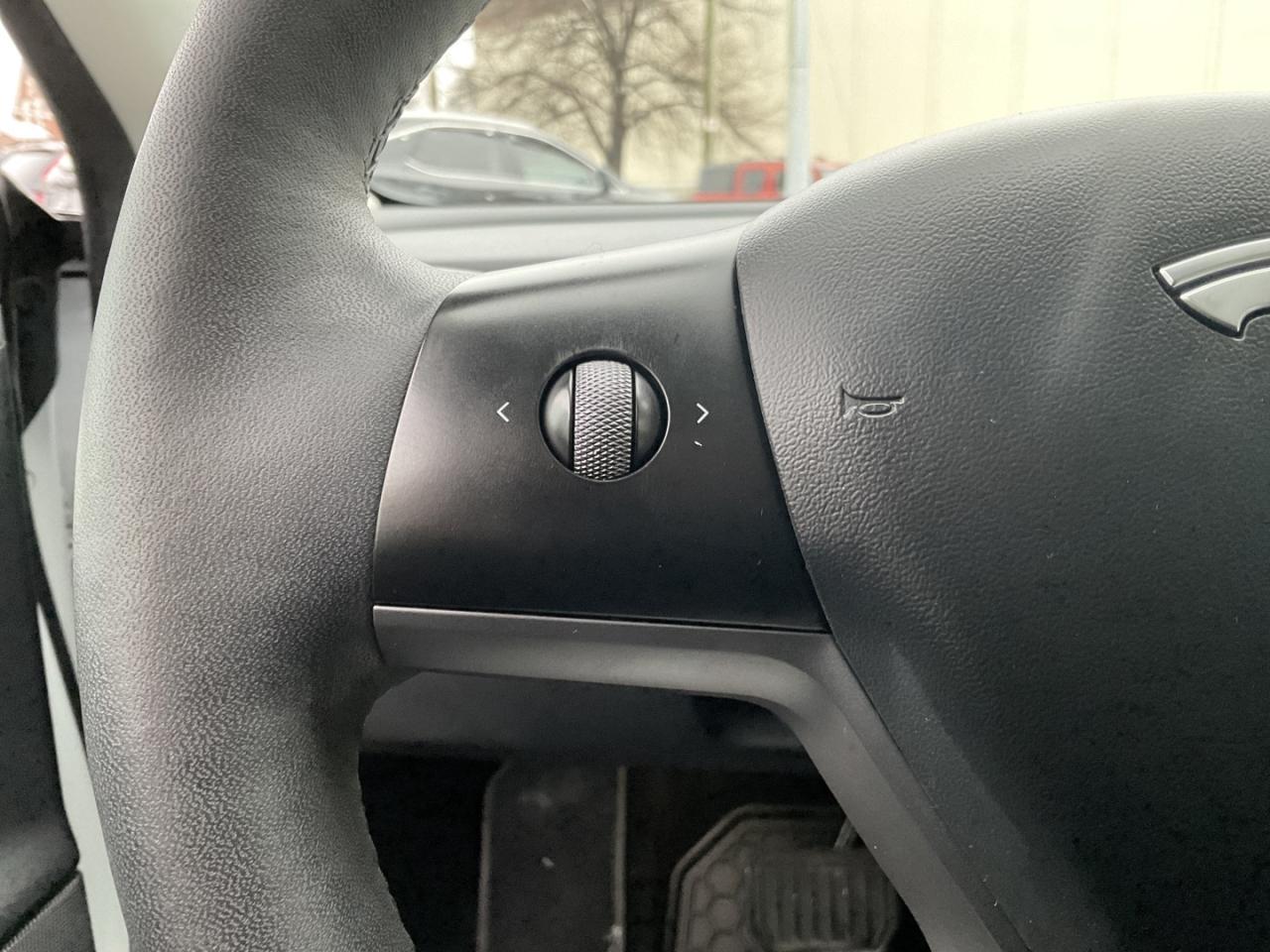 2022 Tesla Model 3 Long Range AWD - WHITE LEATHER! NAV! CAMERAS! Photo