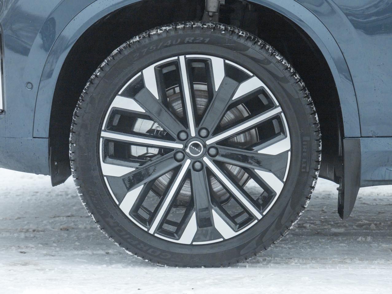 2025 Volvo XC90 2025.5 B6 AWD plus 7-Seater  CPO RATE fr 3.49%* Photo3