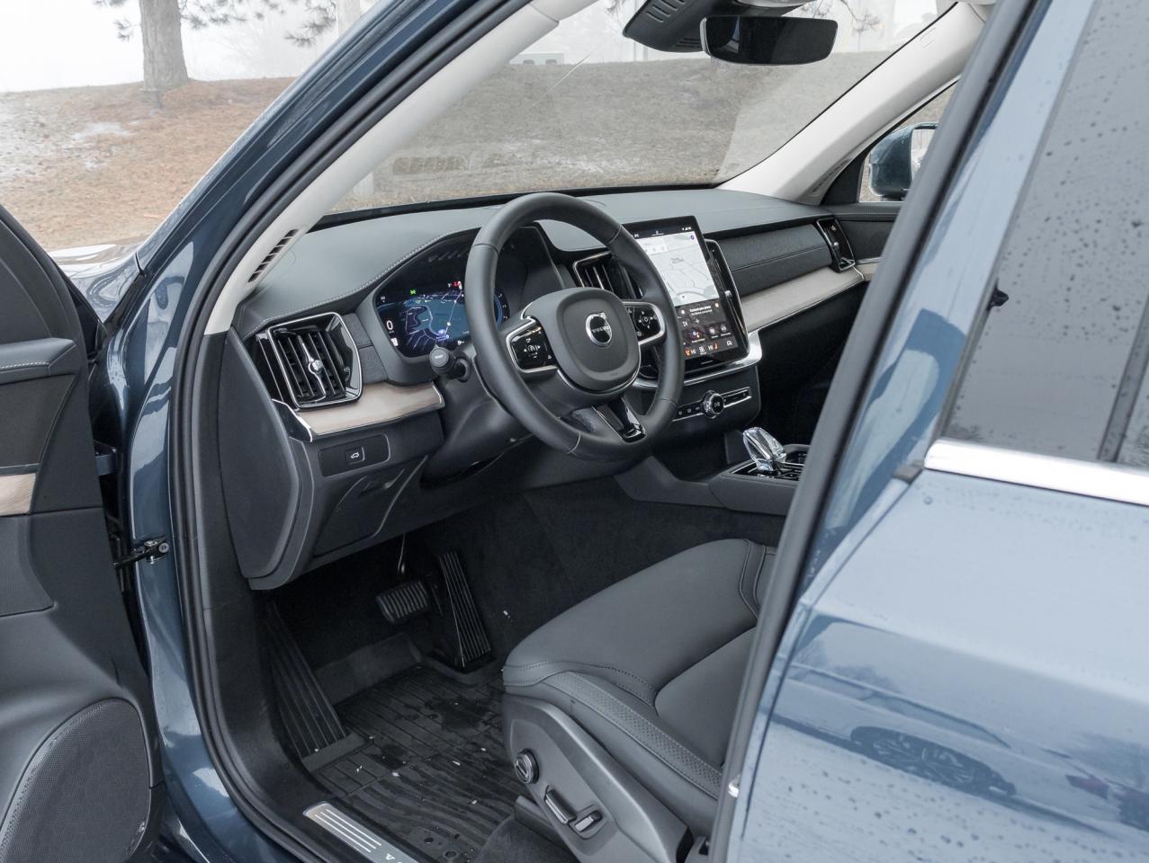 2025 Volvo XC90 2025.5 B6 AWD plus 7-Seater  CPO RATE fr 3.49%* Photo