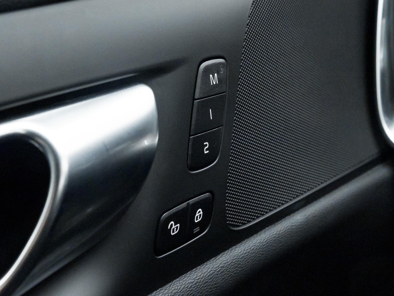 2025 Volvo V60 Cross Country B5 AWD Plus  19" ALLOY WHEELS  LOW KM  CPO Photo