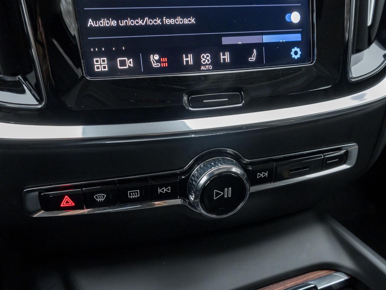 2025 Volvo V60 Cross Country B5 AWD Plus  19" ALLOY WHEELS  LOW KM  CPO Photo