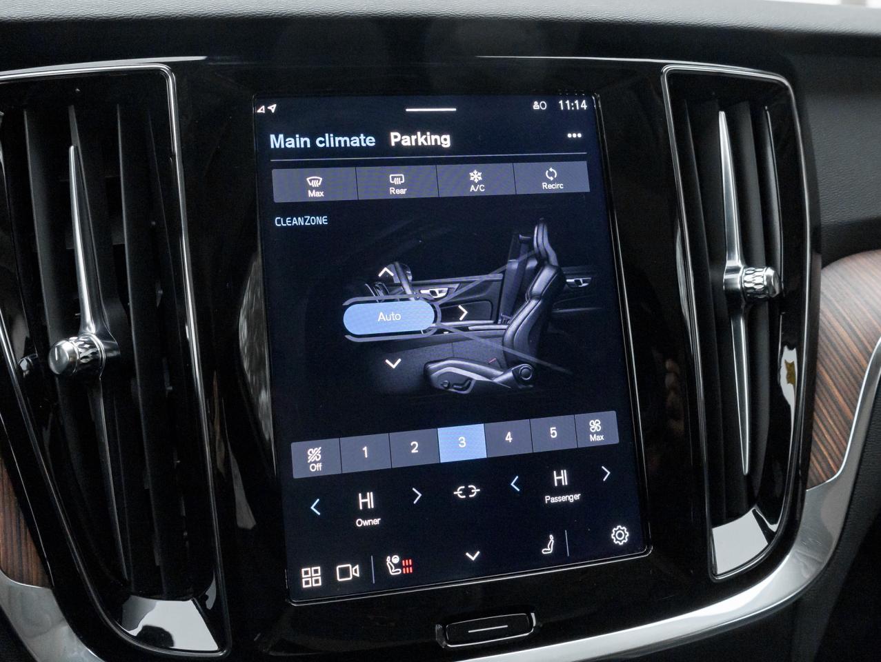 2025 Volvo V60 Cross Country B5 AWD Plus  19" ALLOY WHEELS  LOW KM  CPO Photo