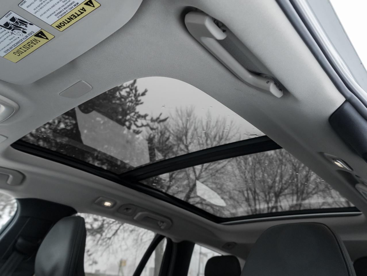 2025 Volvo V60 Cross Country B5 AWD Plus  19" ALLOY WHEELS  LOW KM  CPO Photo