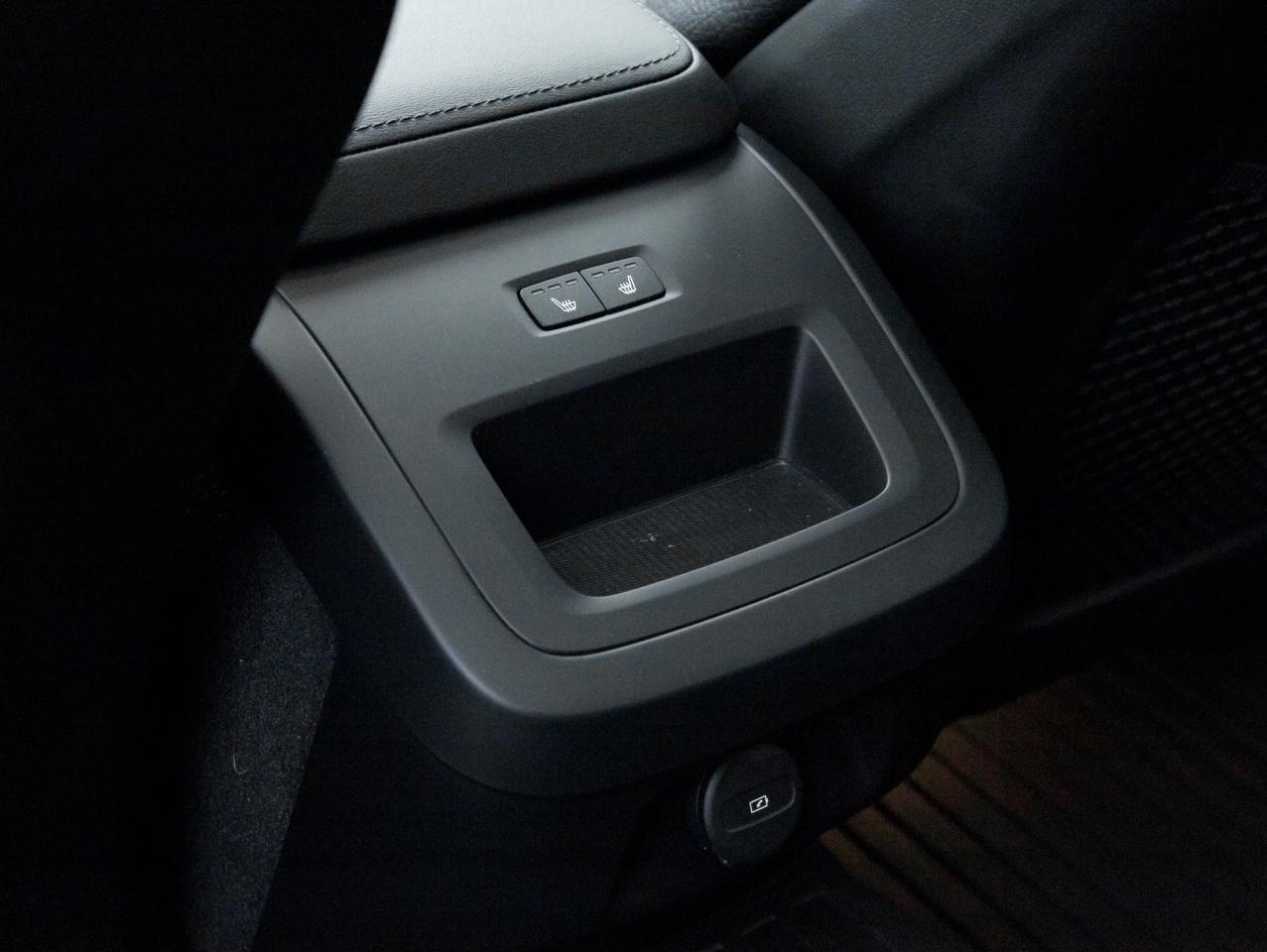 2025 Volvo V60 Cross Country B5 AWD Plus  19" ALLOY WHEELS  LOW KM  CPO Photo