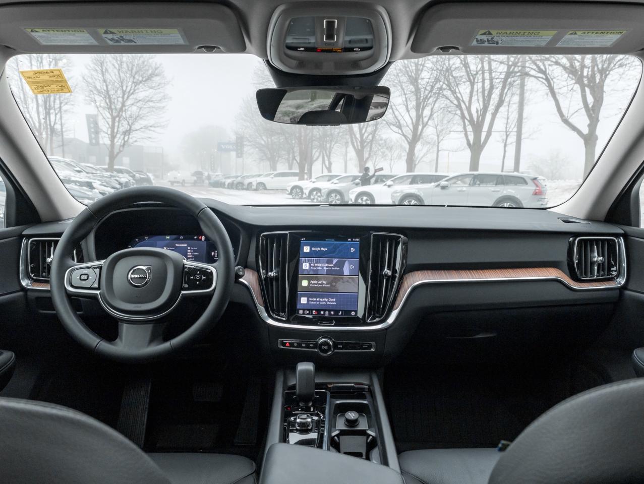 2025 Volvo V60 Cross Country B5 AWD Plus  19" ALLOY WHEELS  LOW KM  CPO Photo