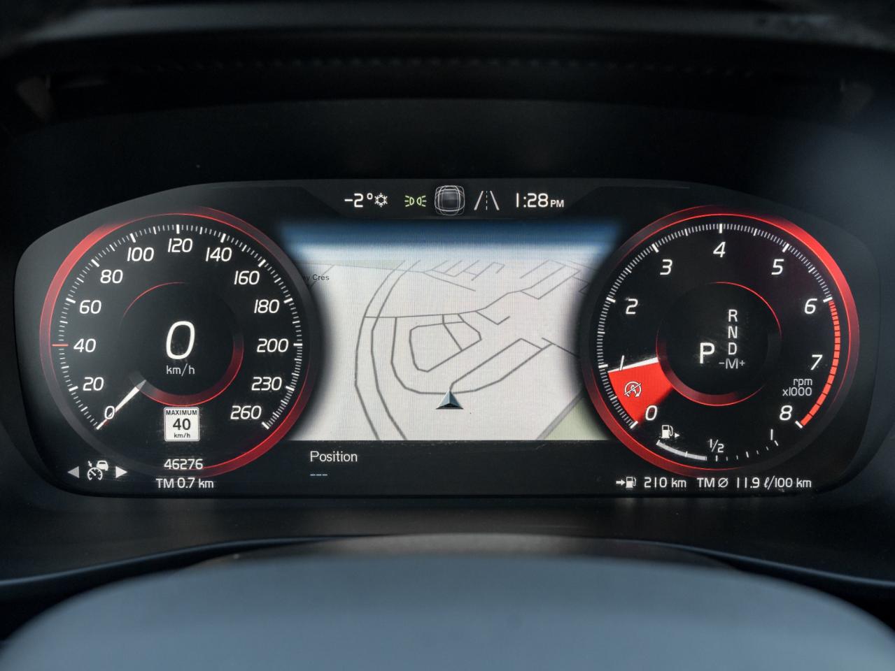 2022 Volvo XC40 T5 AWD R-Design  OFF LEASE  POLESTAR  20" ALLOY W Photo