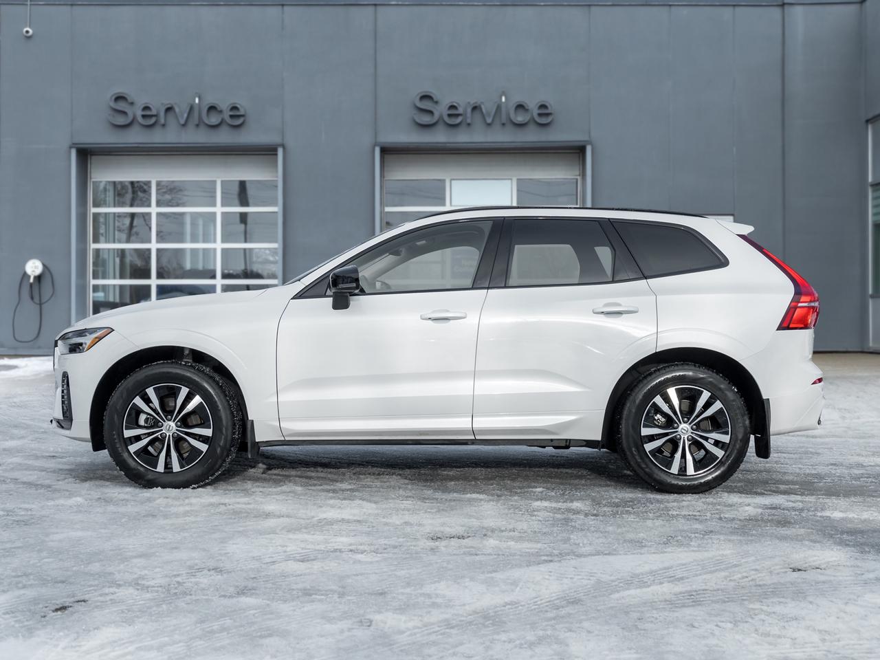 2025 Volvo XC60 B5 AWD Dark Theme  CPO RATE fr 3.49%* CLIMATE PACK Photo2