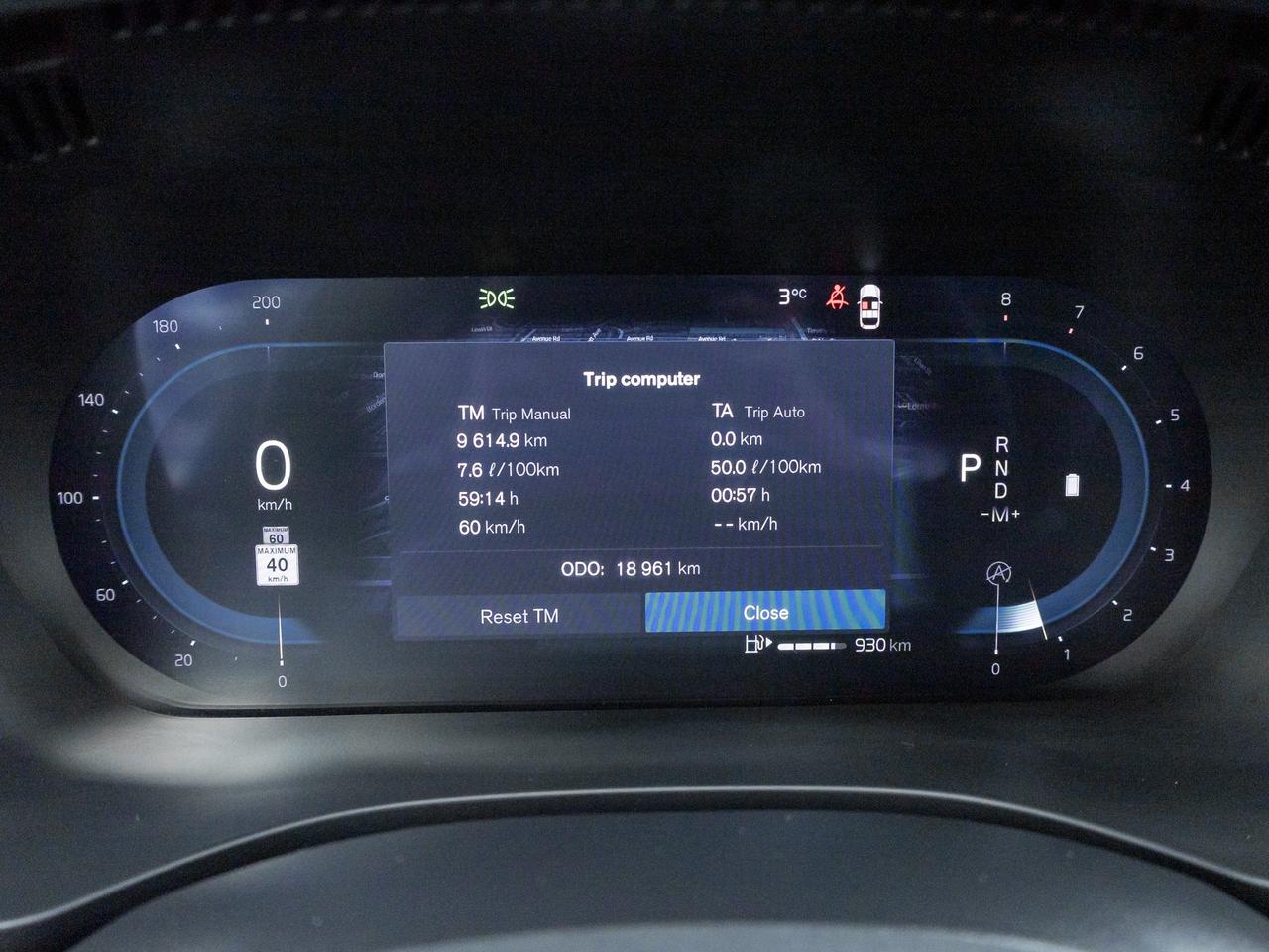 2025 Volvo XC60 B5 AWD Dark Theme  CPO RATE fr 3.49%* CLIMATE PACK Photo