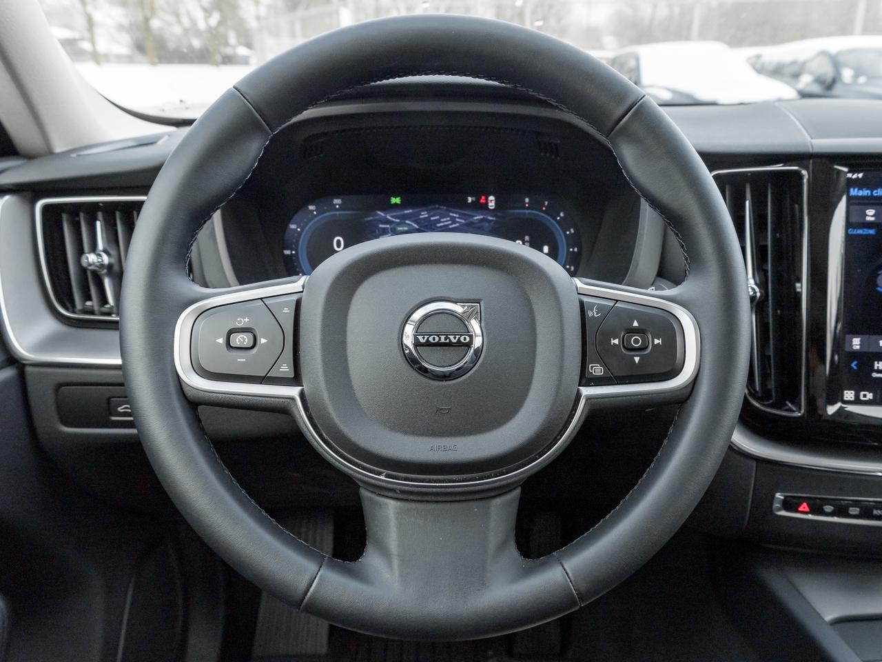 2025 Volvo XC60 B5 AWD Dark Theme  CPO RATE fr 3.49%* CLIMATE PACK Photo