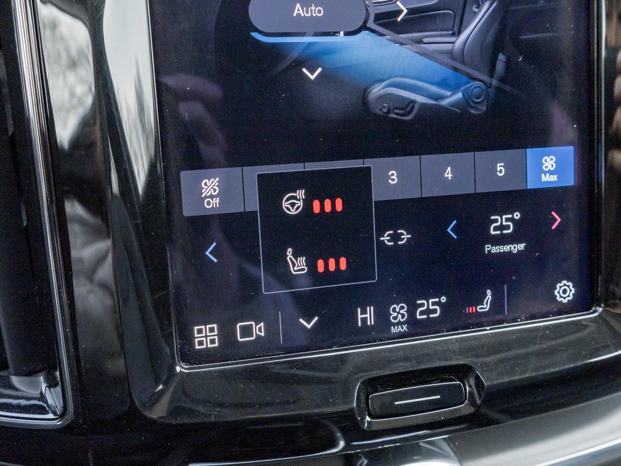 2025 Volvo XC60 B5 AWD Dark Theme  CPO RATE fr 3.49%* CLIMATE PACK Photo