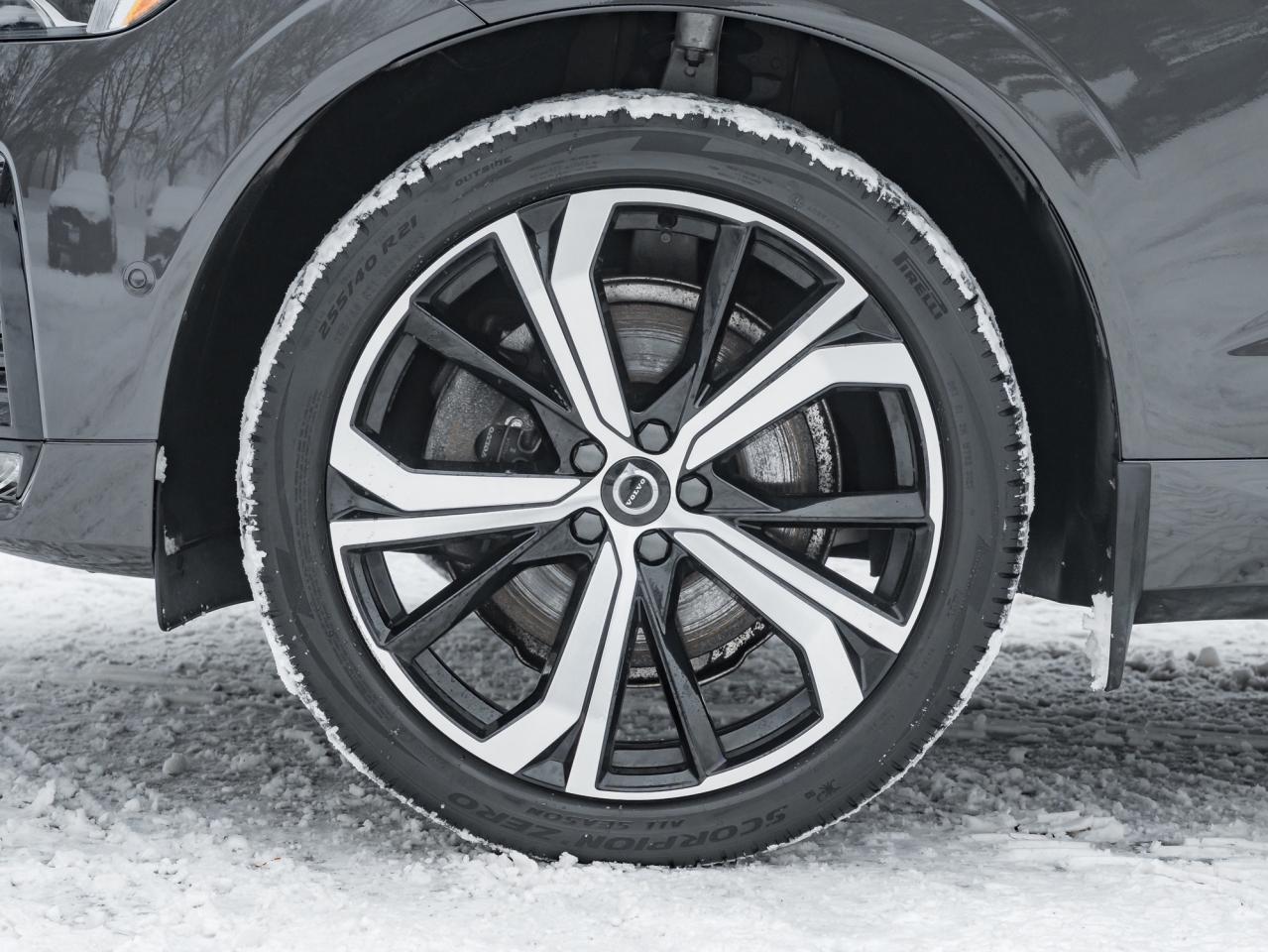 2022 Volvo XC60 B6 AWD R-Design  LOW KM  VOLVO CPO RATE fr 3.49%* Photo