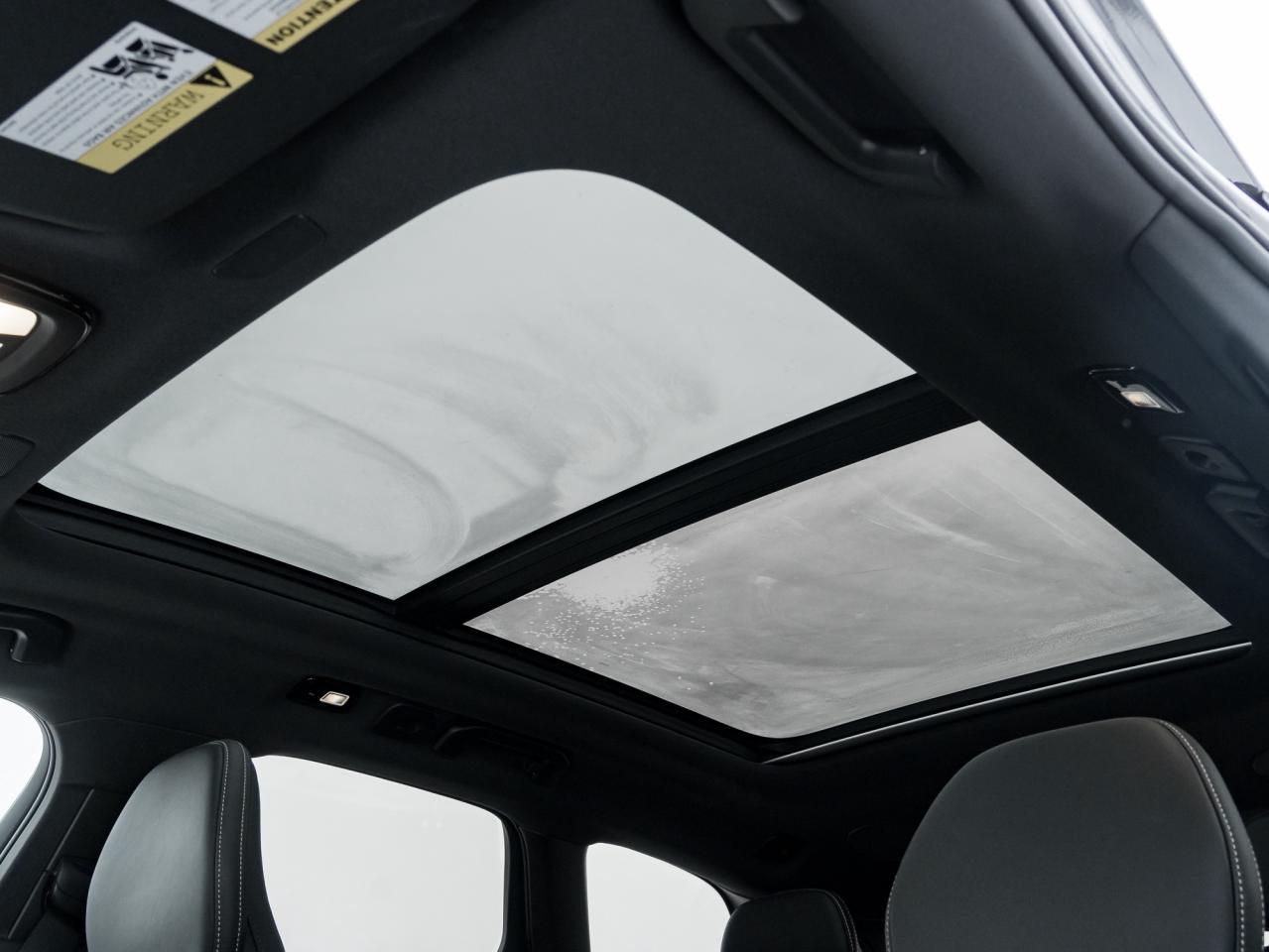 2022 Volvo XC60 B6 AWD R-Design  LOW KM  VOLVO CPO RATE fr 3.49%* Photo