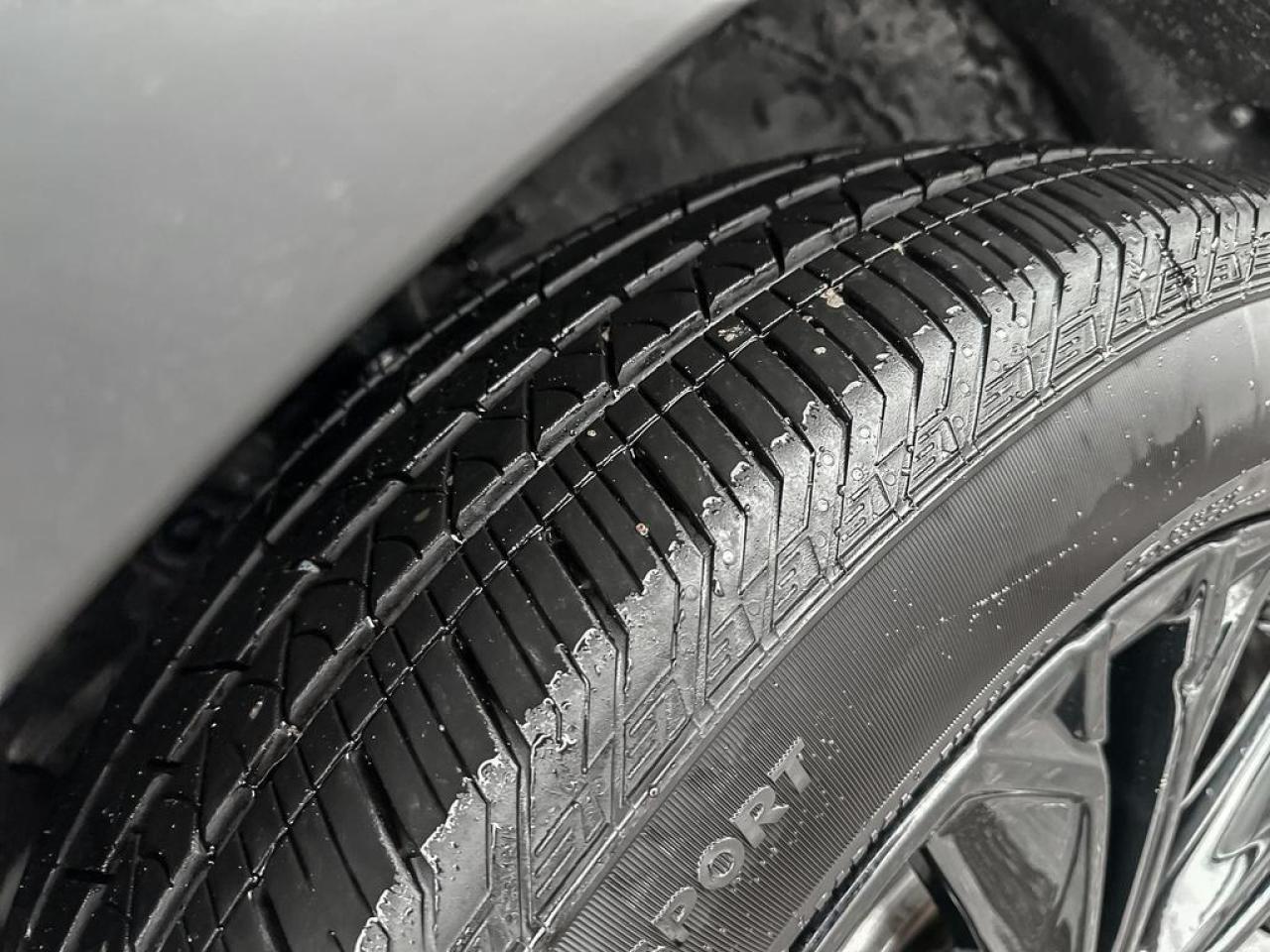 2025 Honda CR-V Hybrid Touring Photo