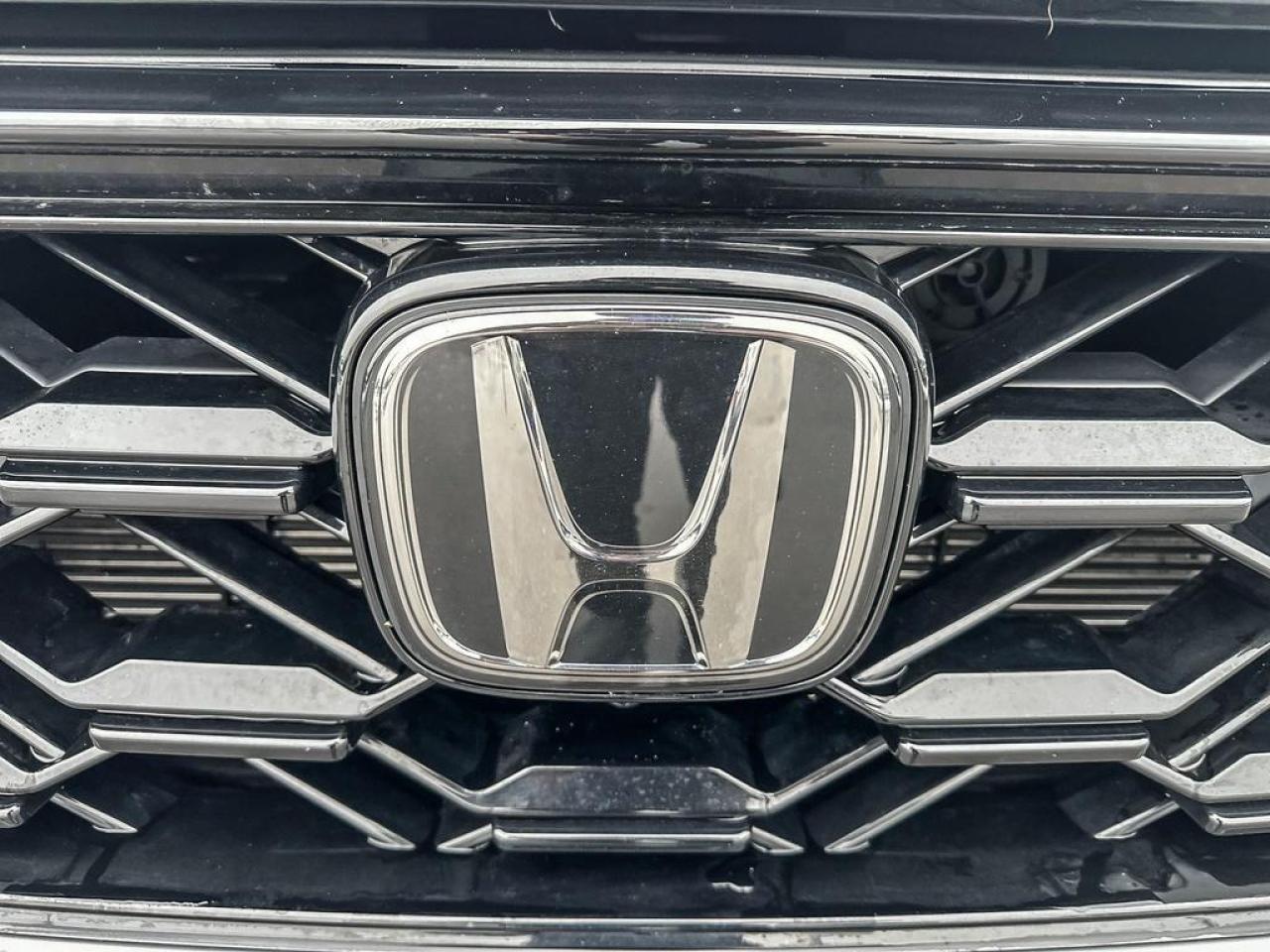 2025 Honda CR-V Hybrid Touring Photo