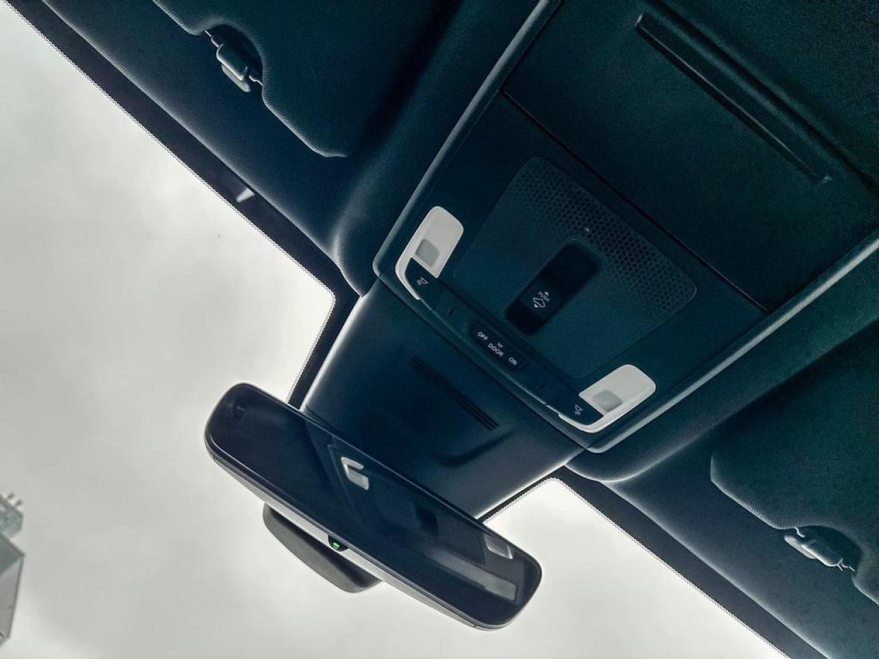 2025 Honda CR-V Hybrid Touring Photo