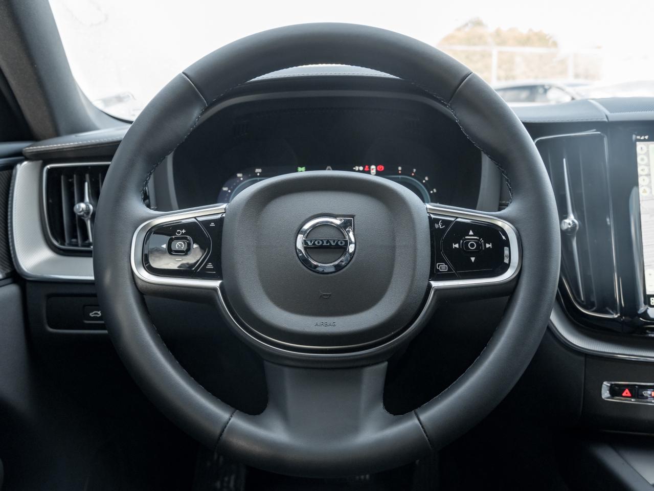 2024 Volvo XC60 B5 AWD Ultimate BLACK EDITION  MASSAGE SEATS  CPO Photo