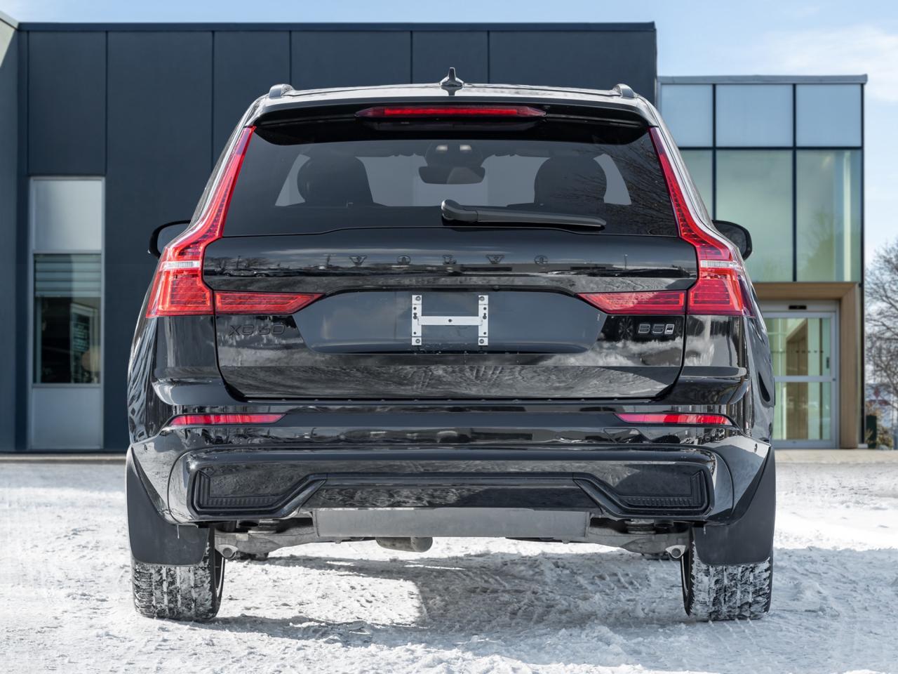 2024 Volvo XC60 B5 AWD Ultimate BLACK EDITION  MASSAGE SEATS  CPO Photo