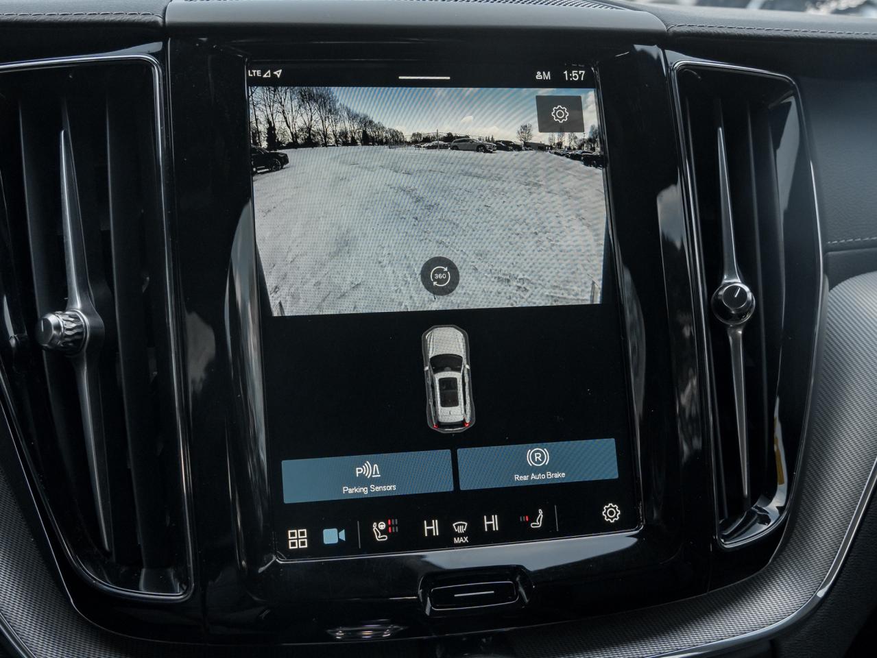 2024 Volvo XC60 B5 AWD Ultimate BLACK EDITION  MASSAGE SEATS  CPO Photo