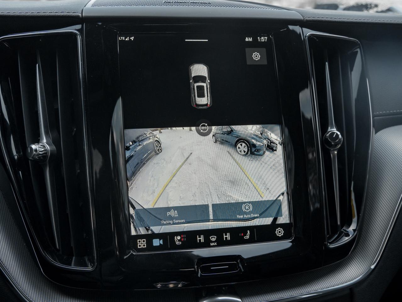 2024 Volvo XC60 B5 AWD Ultimate BLACK EDITION  MASSAGE SEATS  CPO Photo