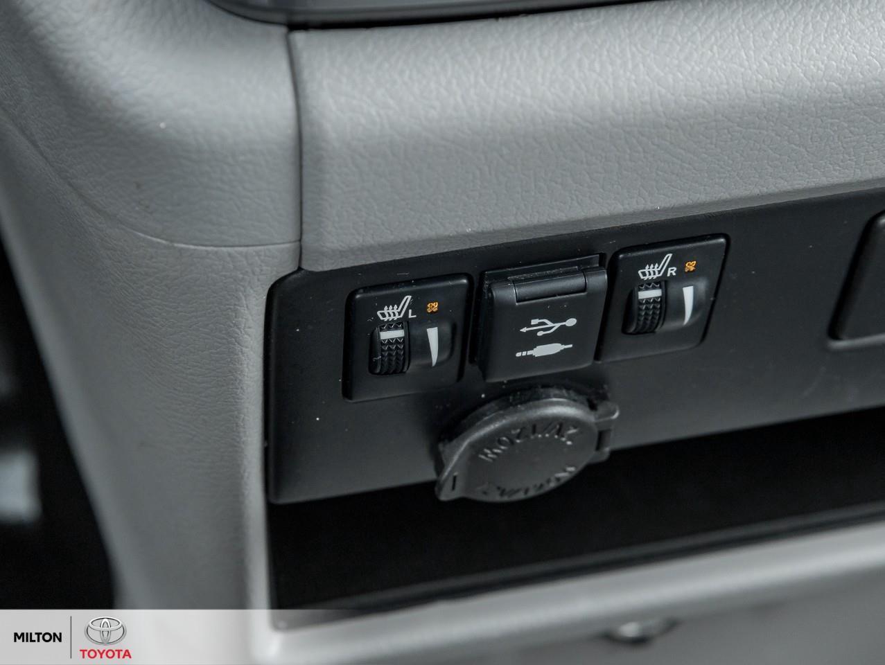 2018 Toyota Sienna HEATED SEATS POWER DRIVERS SEAT 8 PASSENGER BACKUP Photo