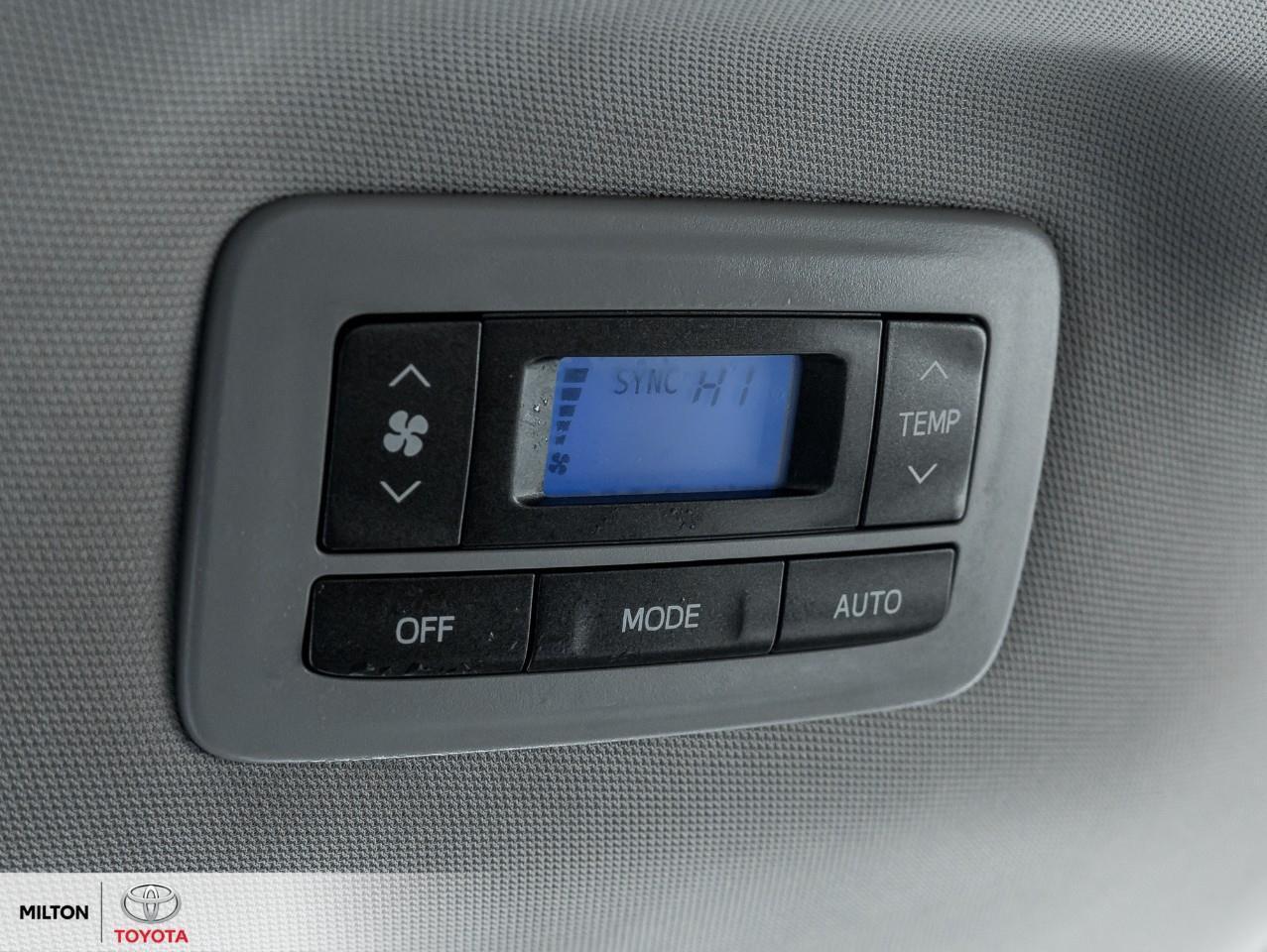 2018 Toyota Sienna HEATED SEATS POWER DRIVERS SEAT 8 PASSENGER BACKUP Photo